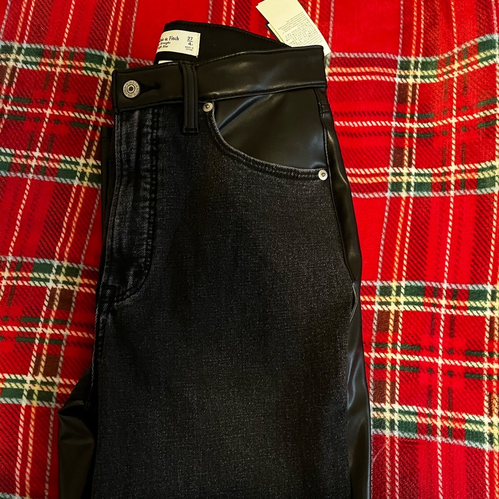 Mixed Fabric Curve Love Ultra High Rise Ankle Straight Jean